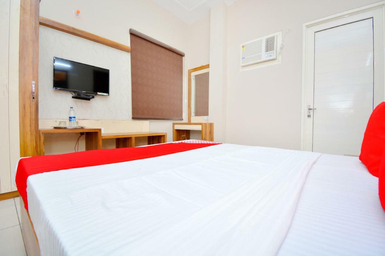 Oyo 40699 Grand Sokhi Hotel Tarn Taran Екстериор снимка